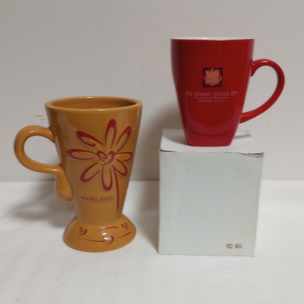 Pair of Collectible Mary Kay Seminar Souvenir Coffee Mugs 2002 and 2003